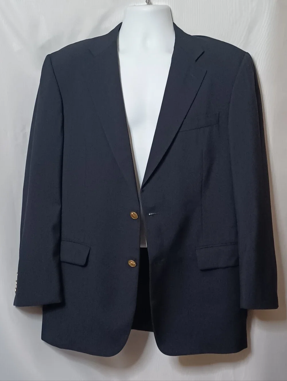 Bobby Jones Men's Wool Suit Jacket With Gold Tone Decorative Golf Buttons. 40S